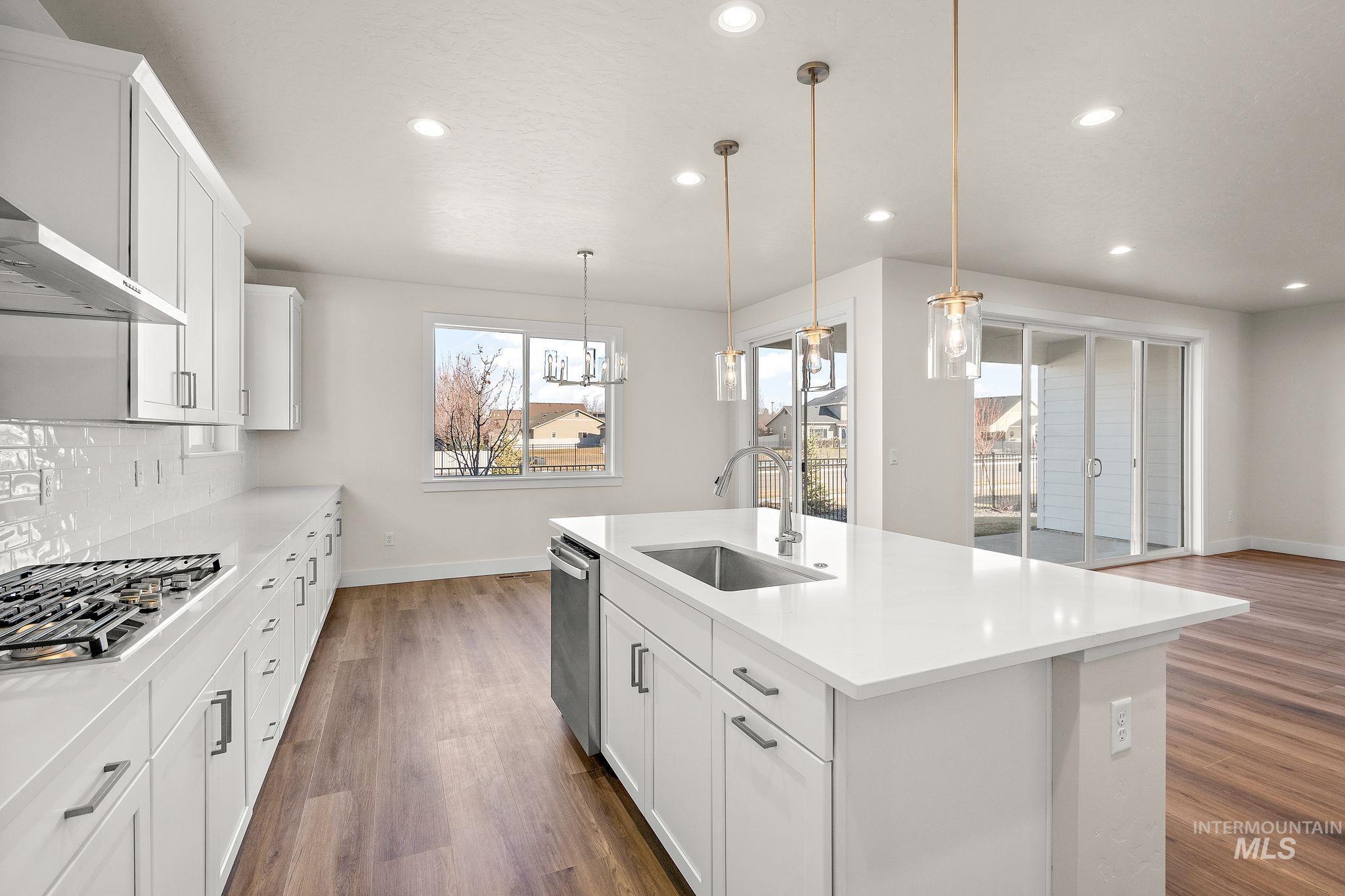 5474 W Double Blue St