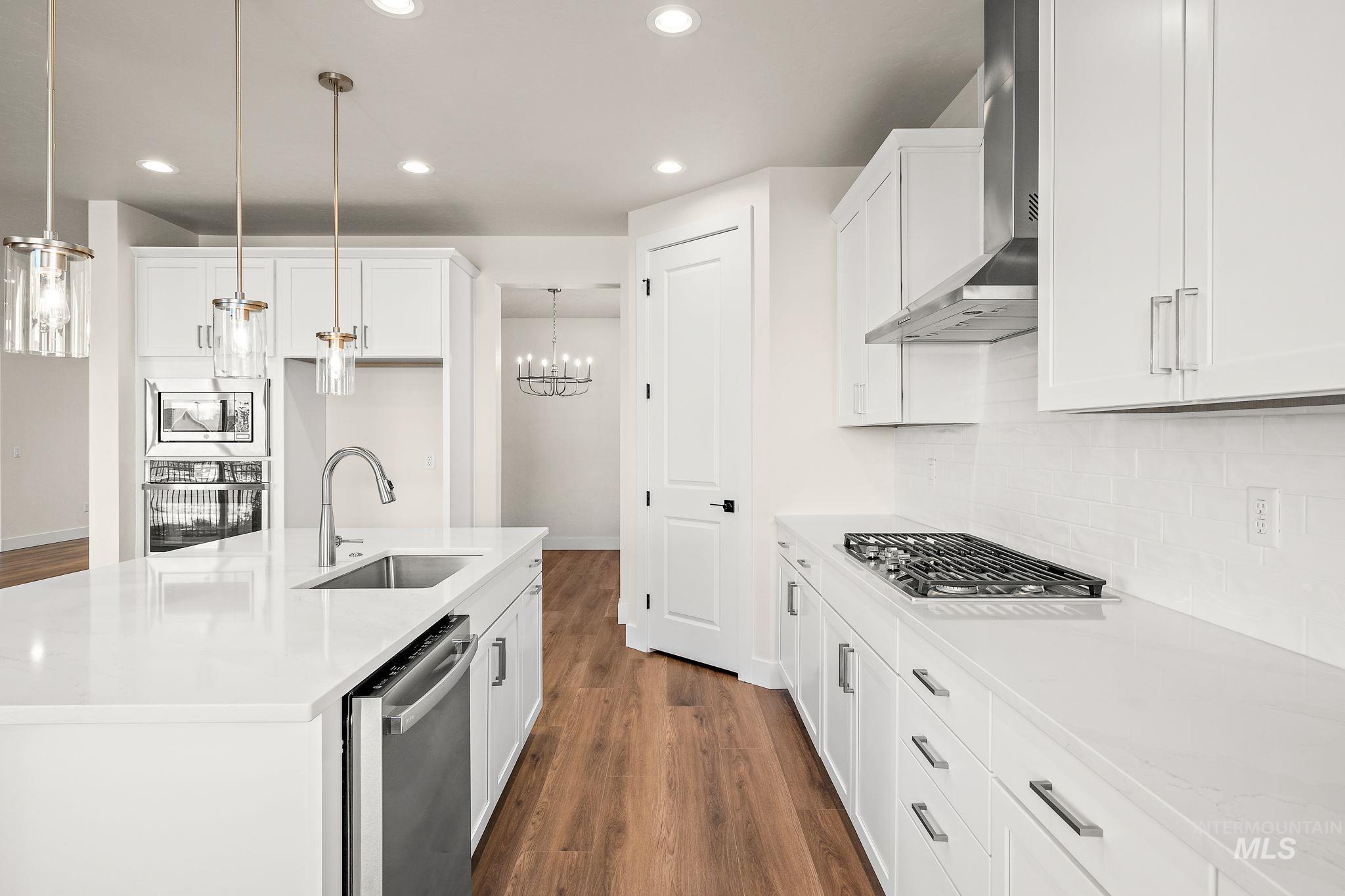 5474 W Double Blue St