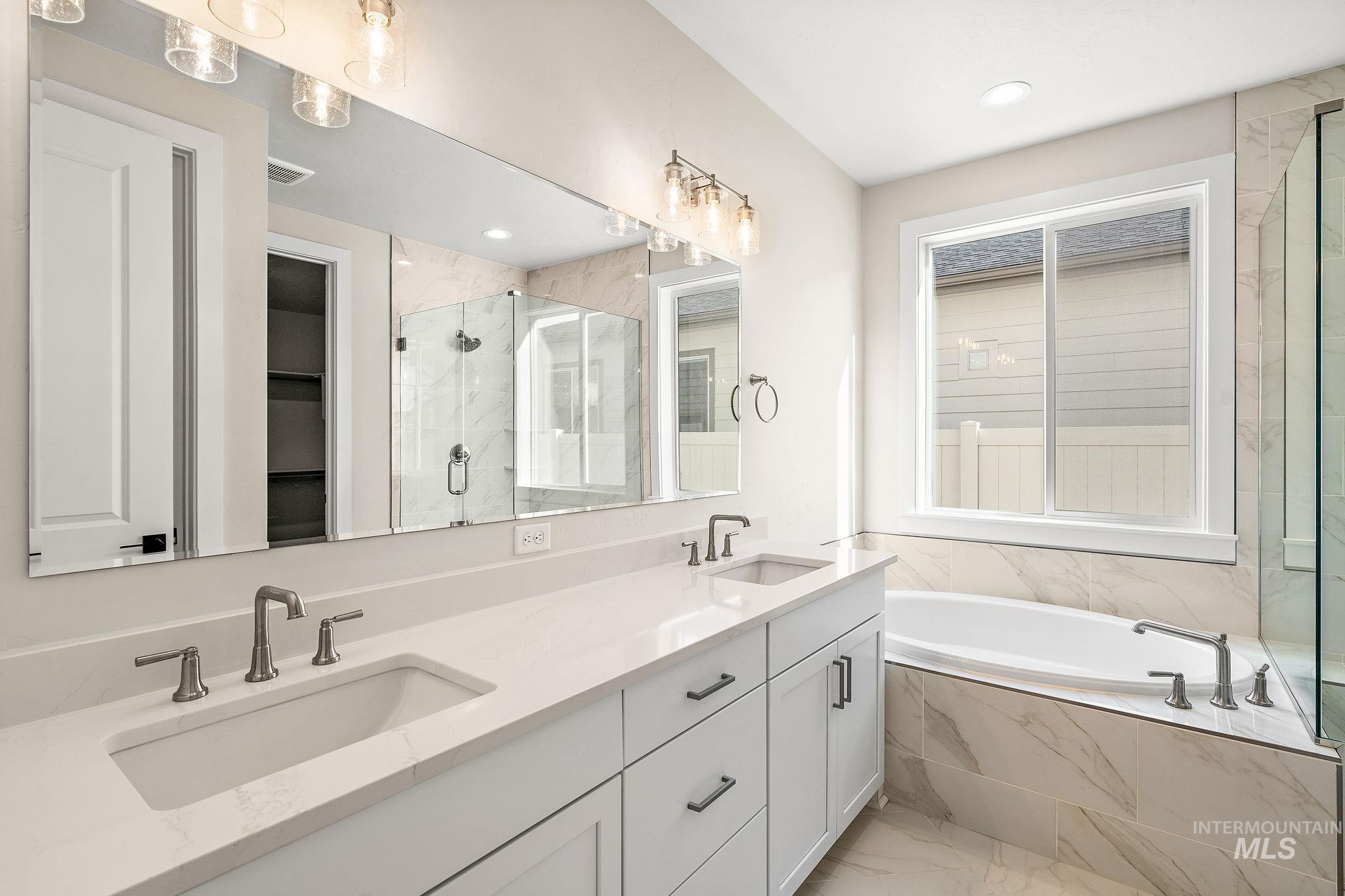 5474 W Double Blue St