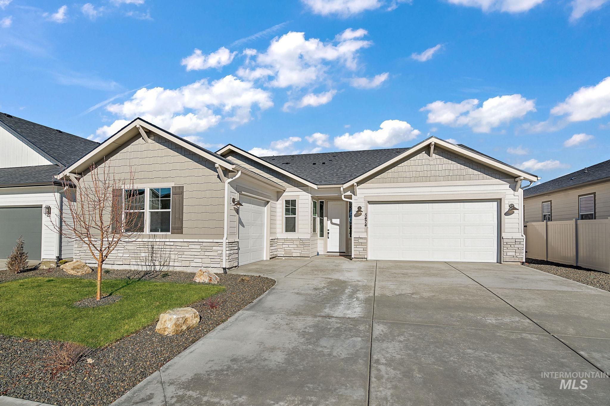 5474 W Double Blue St