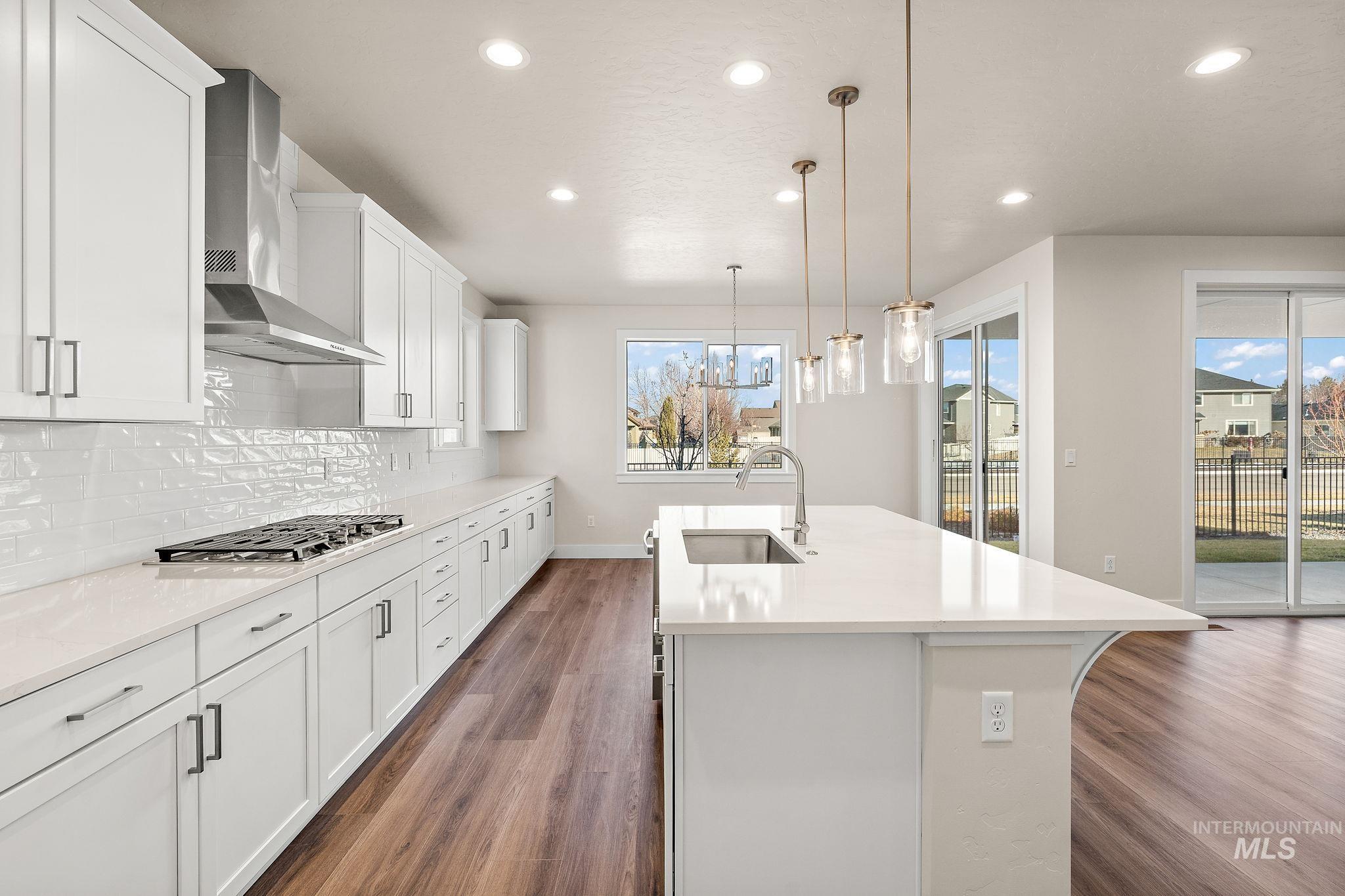 5474 W Double Blue St