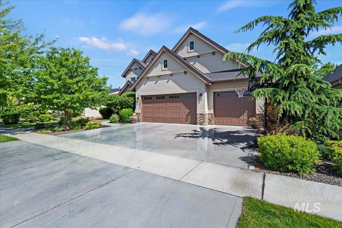 3990 W Sugar Tree Dr