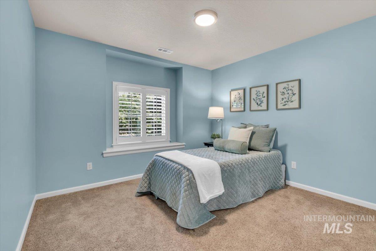 1354 E Nest View Ct