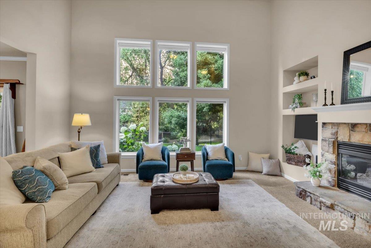 1354 E Nest View Ct