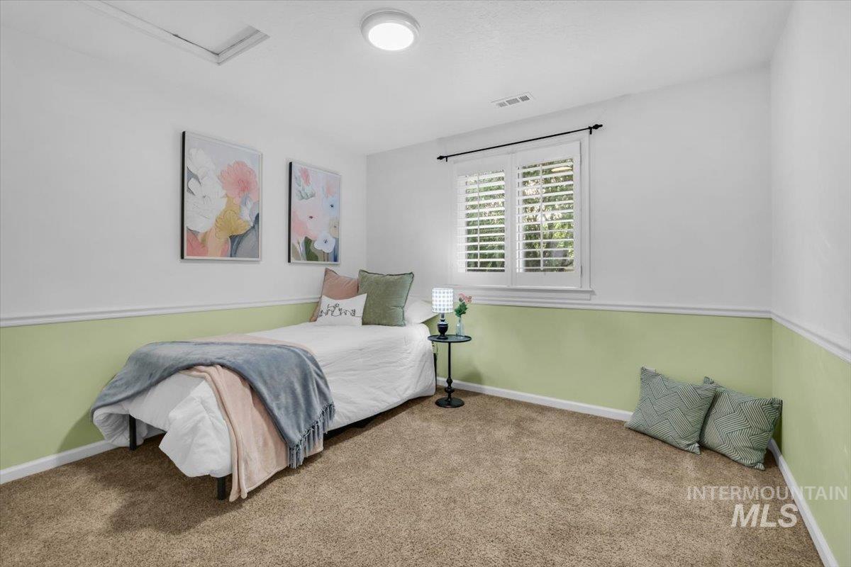 1354 E Nest View Ct