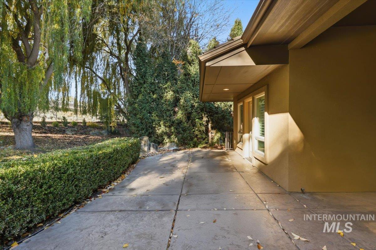 3364 S Temperance Way