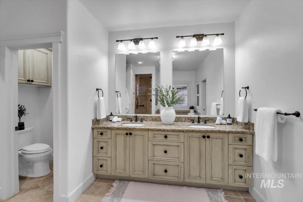 3364 S Temperance Way