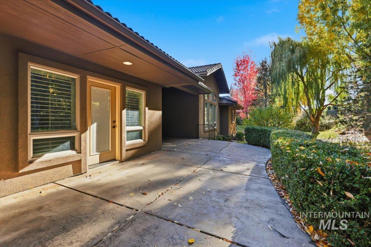 3364 S Temperance Way