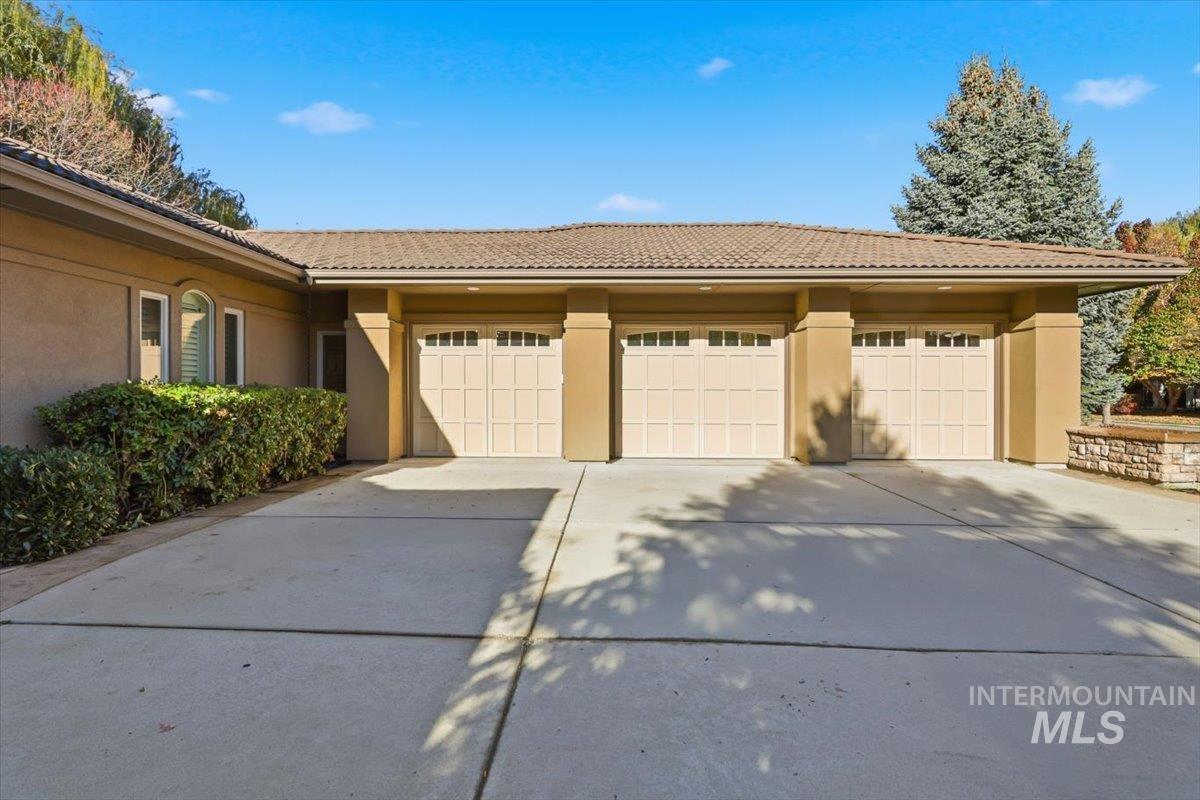 3364 S Temperance Way