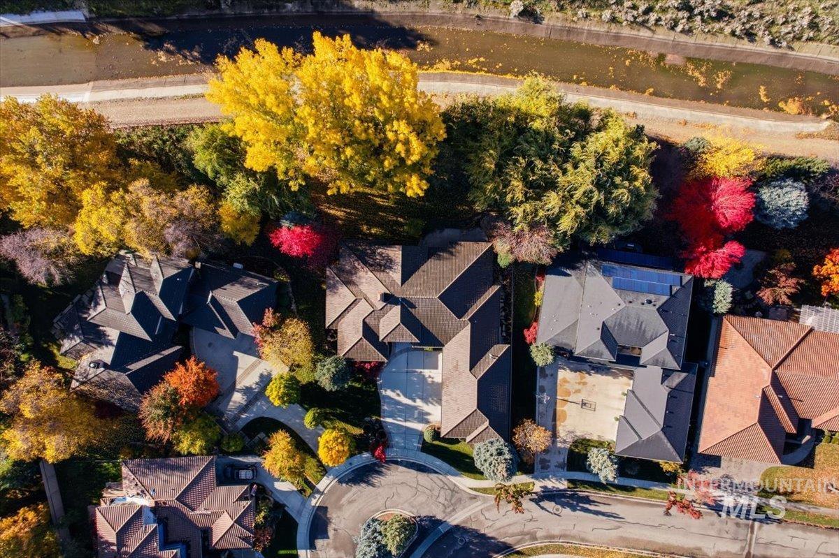 3364 S Temperance Way