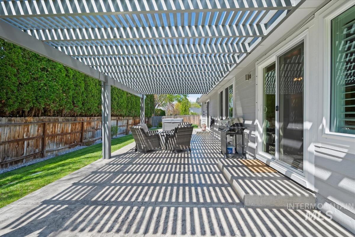 2404 E Clackamas Ct
