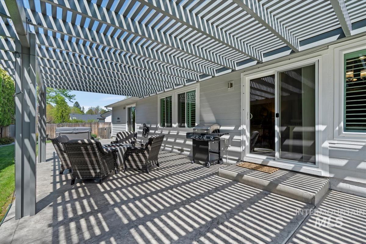 2404 E Clackamas Ct