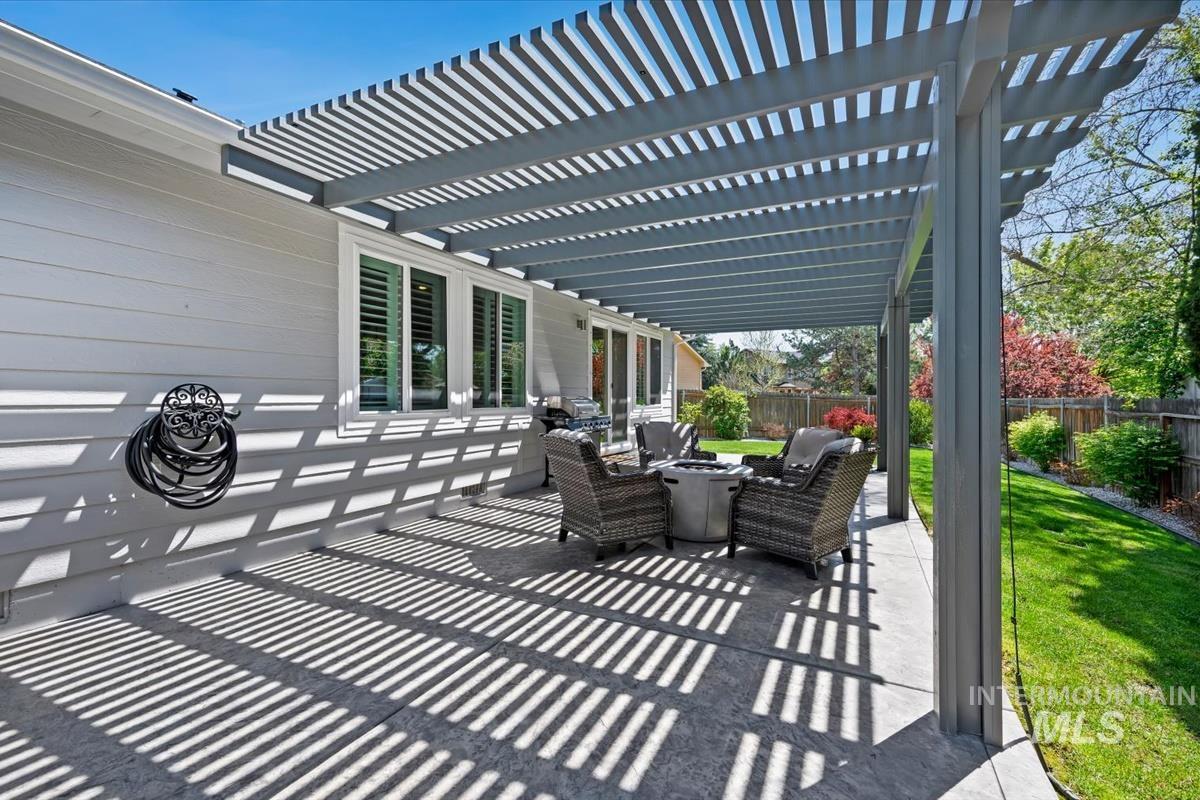 2404 E Clackamas Ct