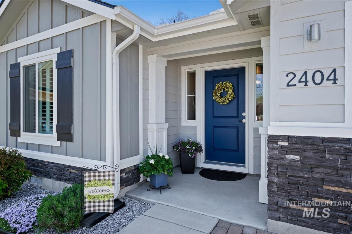 2404 E Clackamas Ct