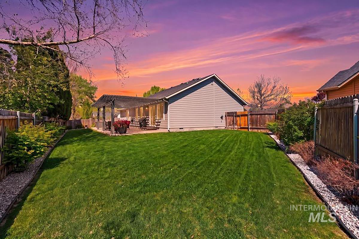 2404 E Clackamas Ct