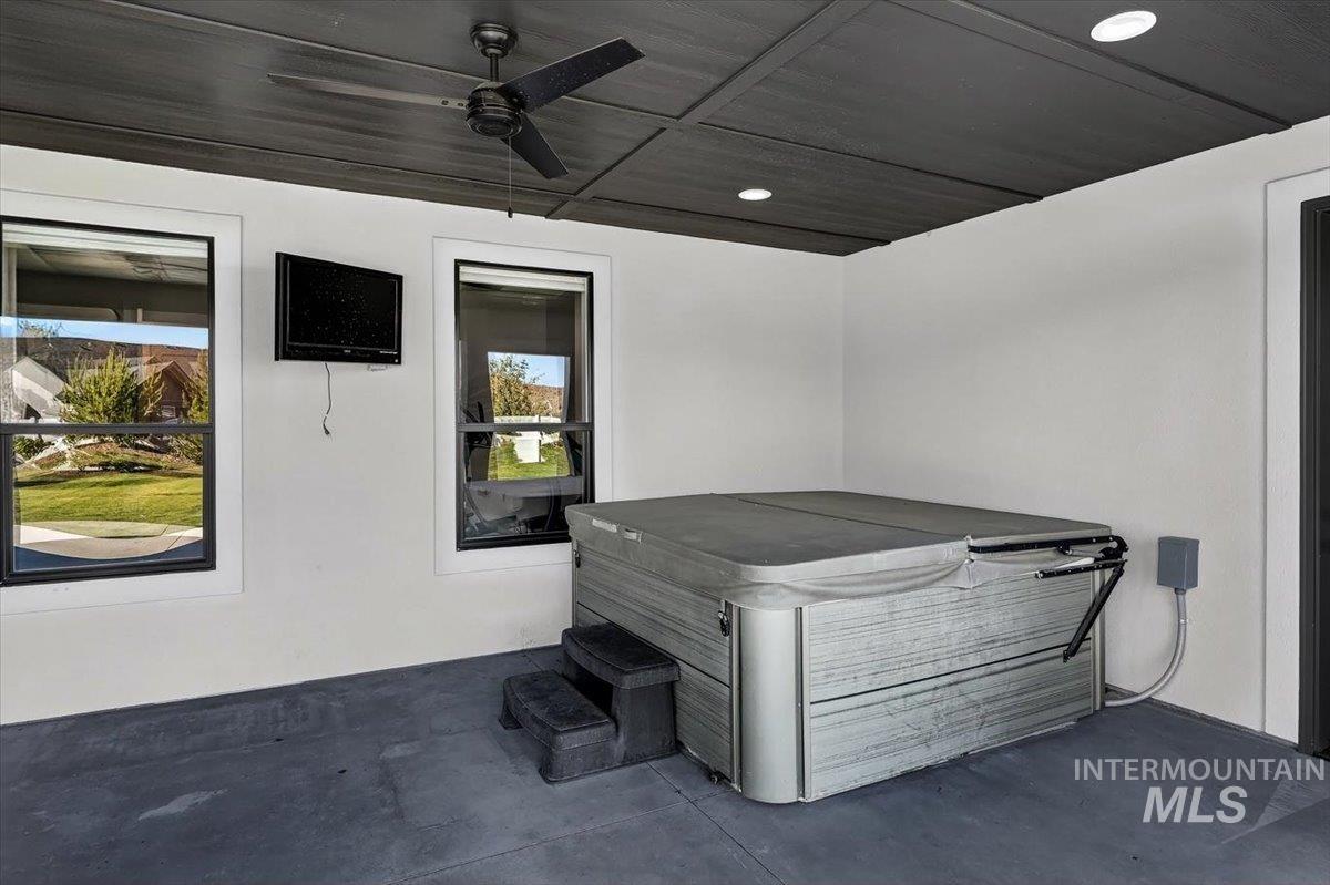 8649 Mirror Pond Drive