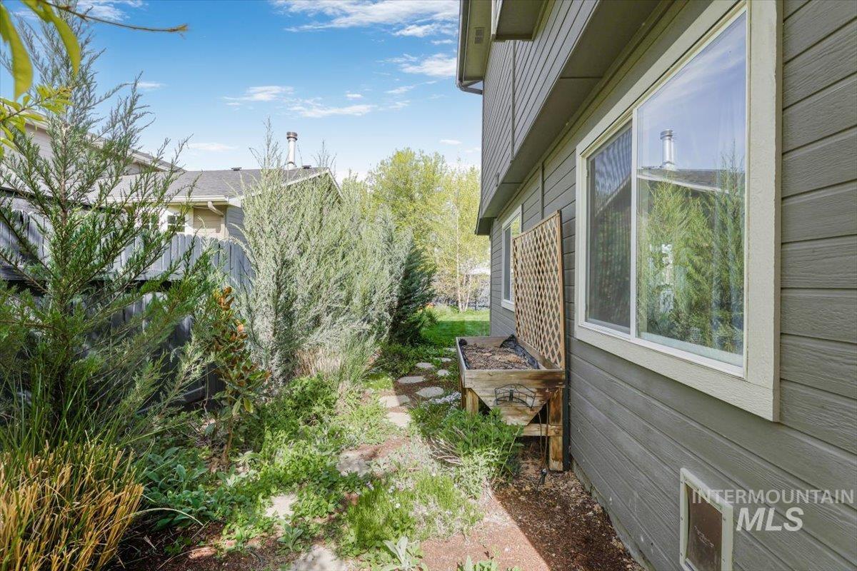 16451 Rainbow Drive