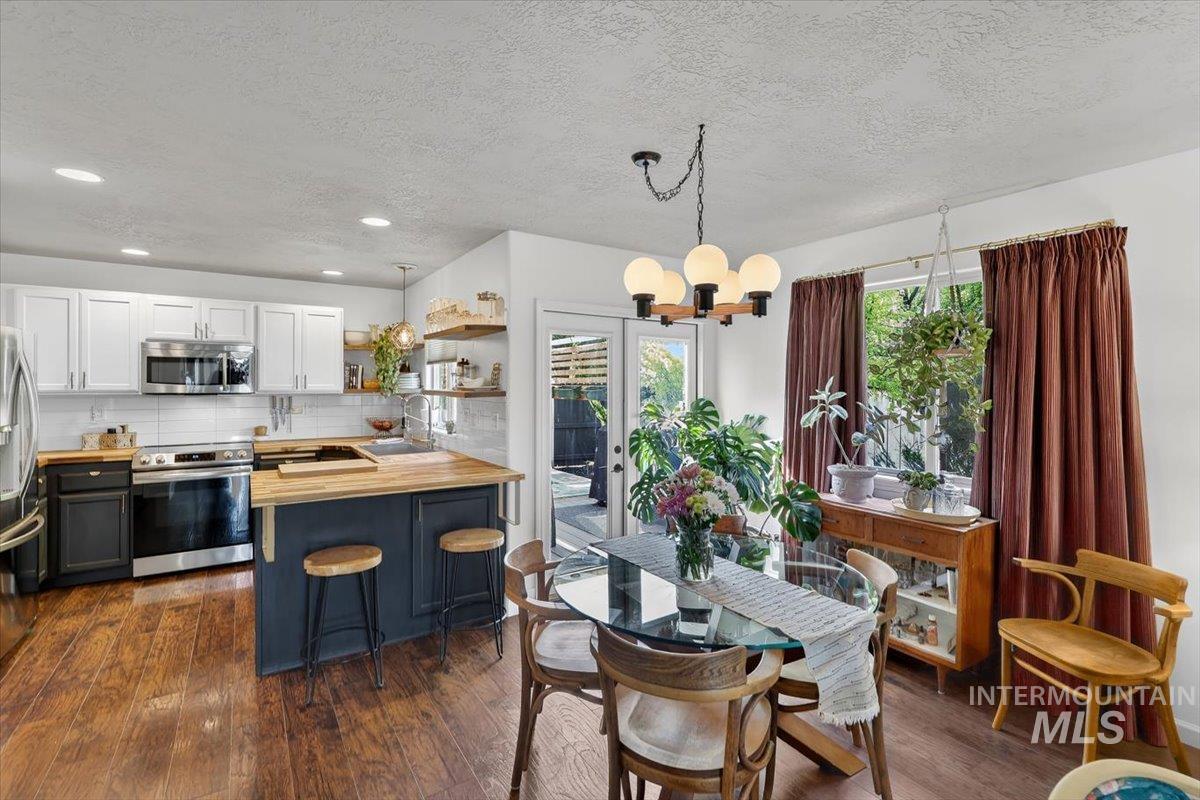 16451 Rainbow Drive