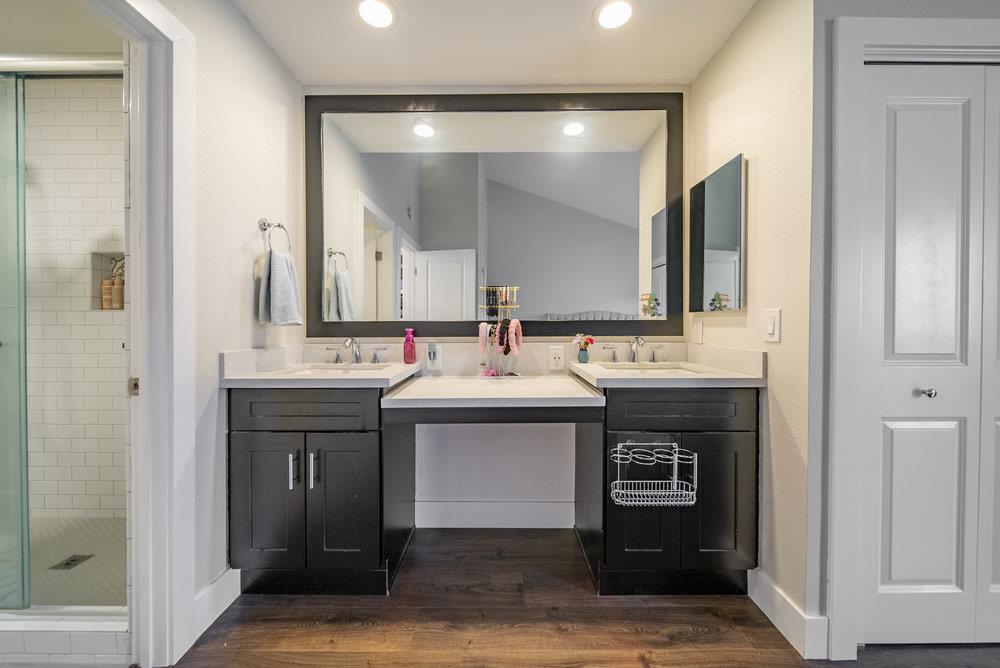 260 West Dunne AVE 18