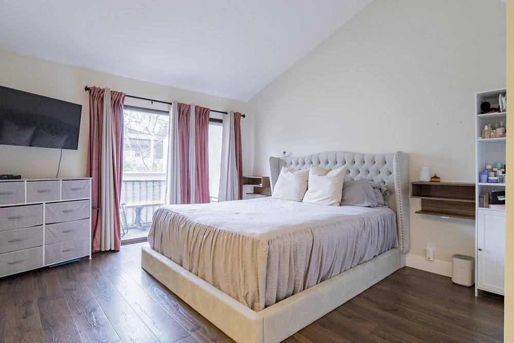 260 West Dunne AVE 18