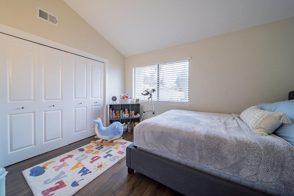 260 West Dunne AVE 18