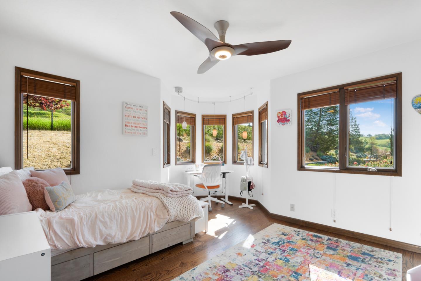 3055 Paseo Vista AVE