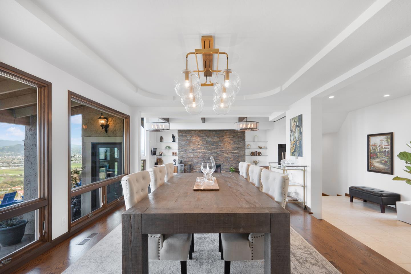 3055 Paseo Vista AVE