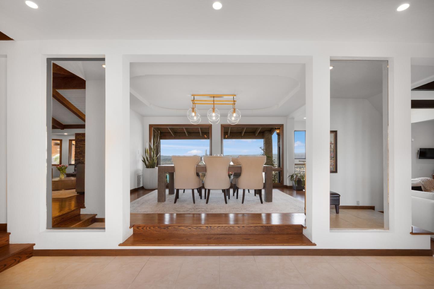 3055 Paseo Vista AVE