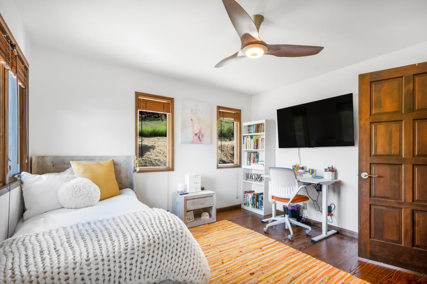 3055 Paseo Vista AVE