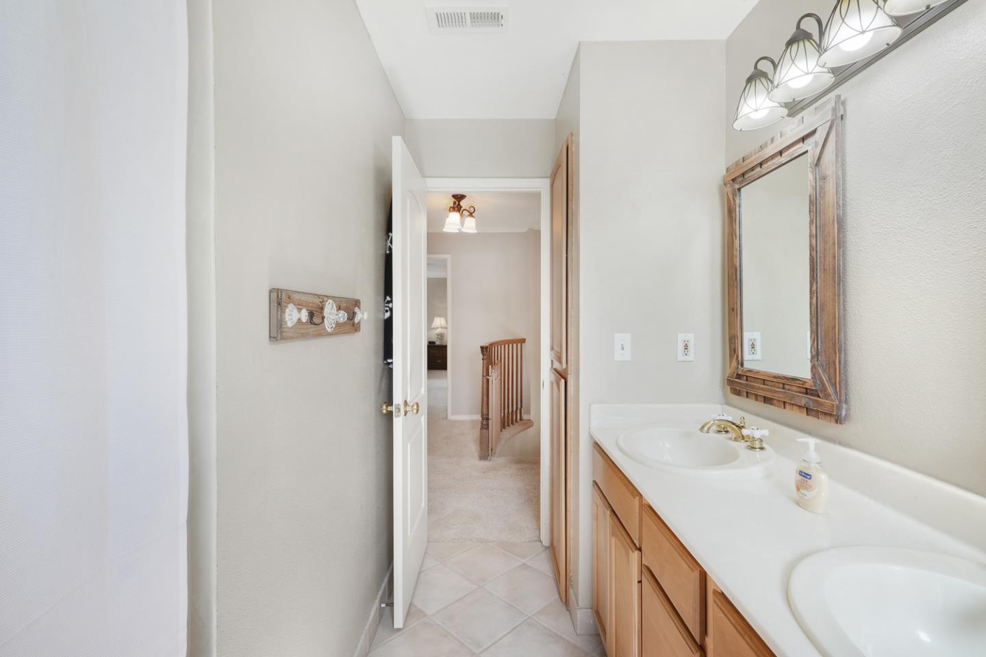 16711 Willow Creek DR