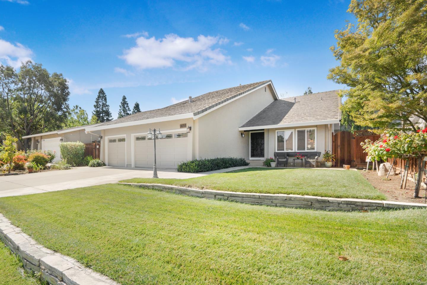 16711 Willow Creek DR