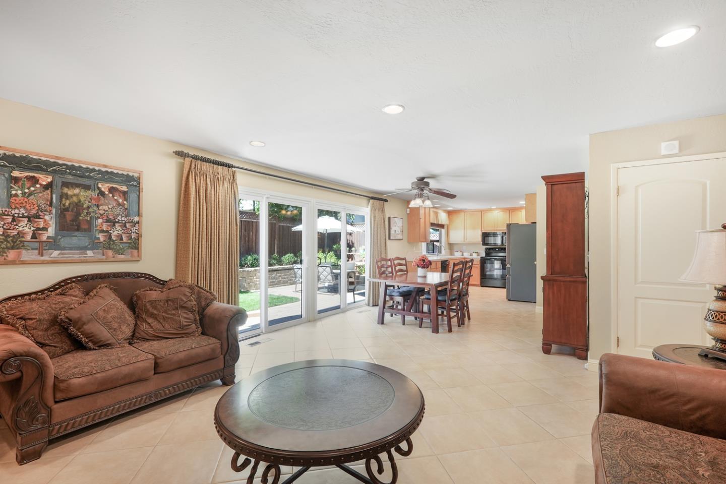 16711 Willow Creek DR