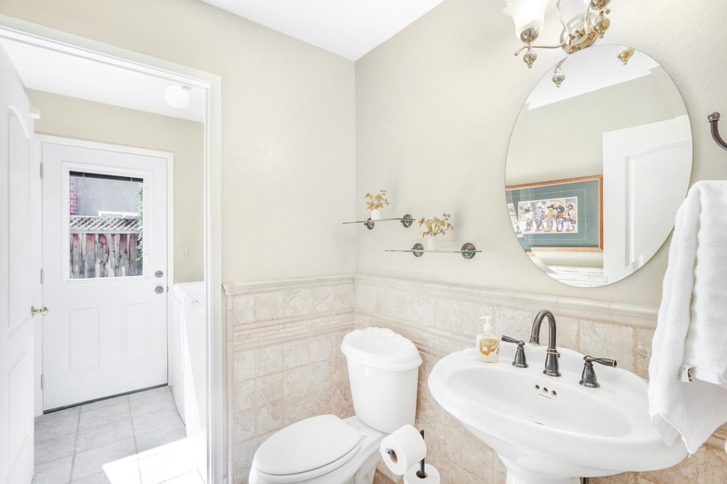 16711 Willow Creek DR