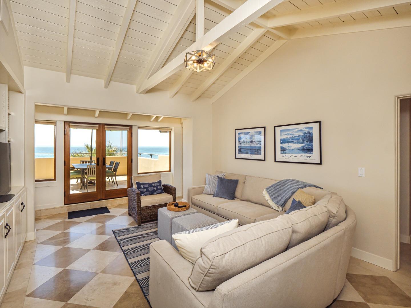 431 Beach DR