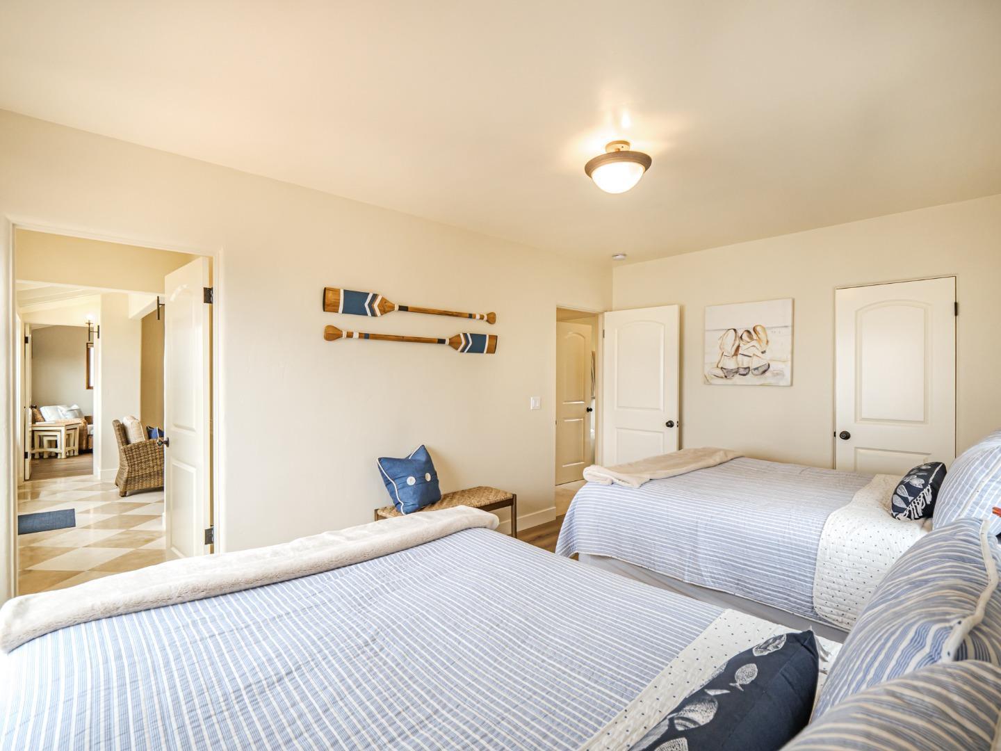 431 Beach DR