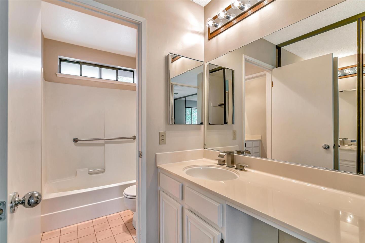 94 Saddle Brook DR