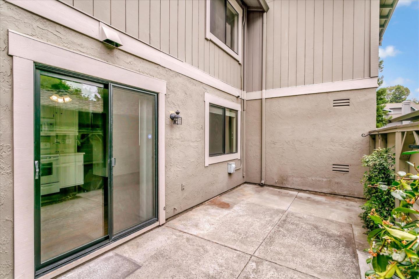 94 Saddle Brook DR