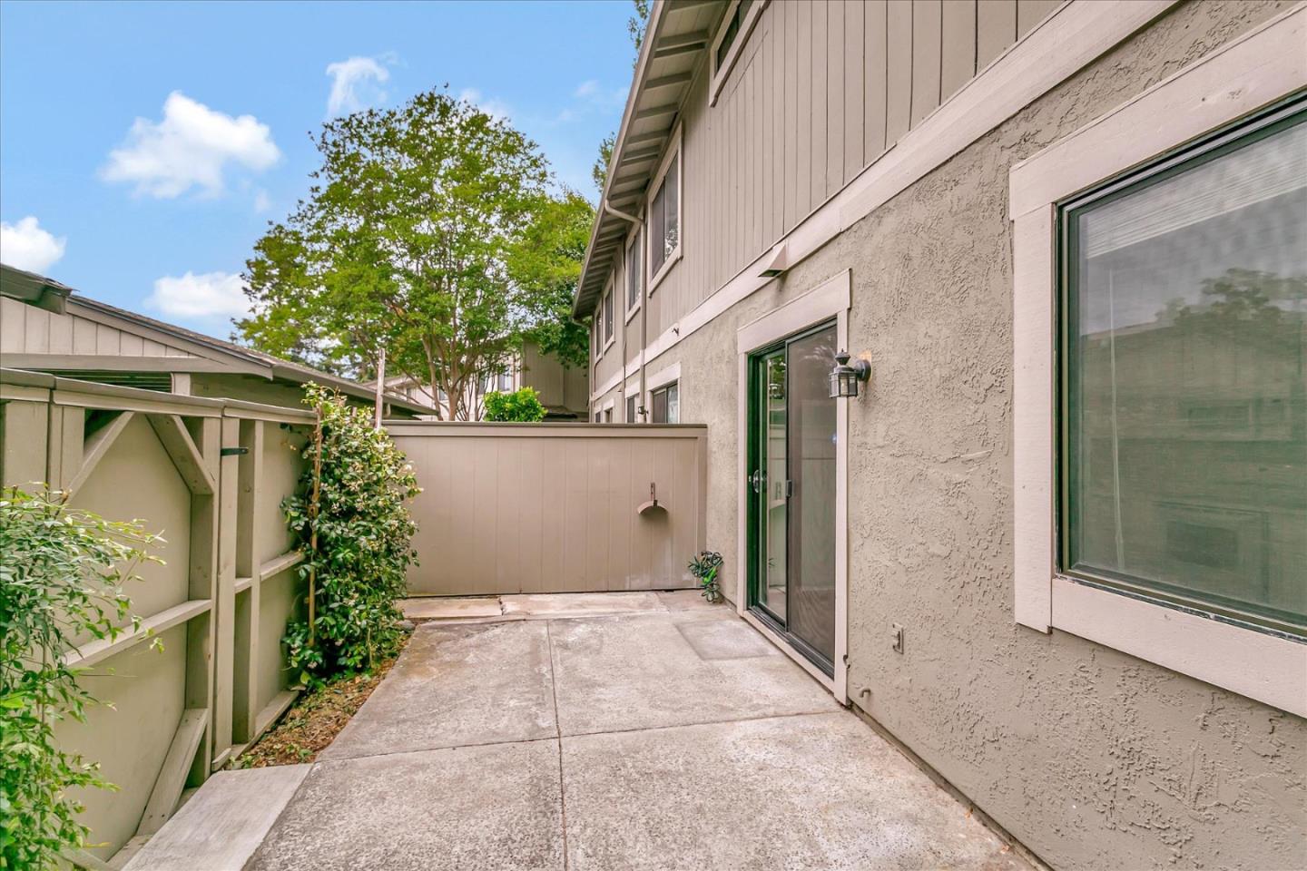 94 Saddle Brook DR