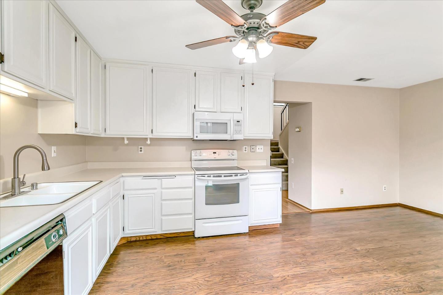 94 Saddle Brook DR