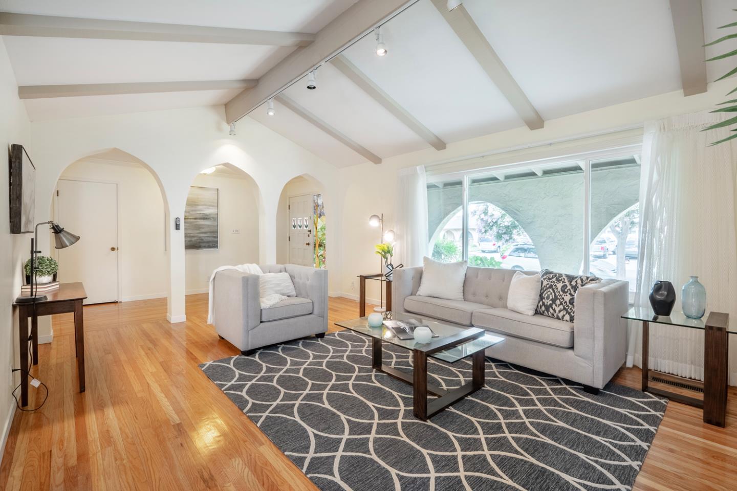 542 Canton DR