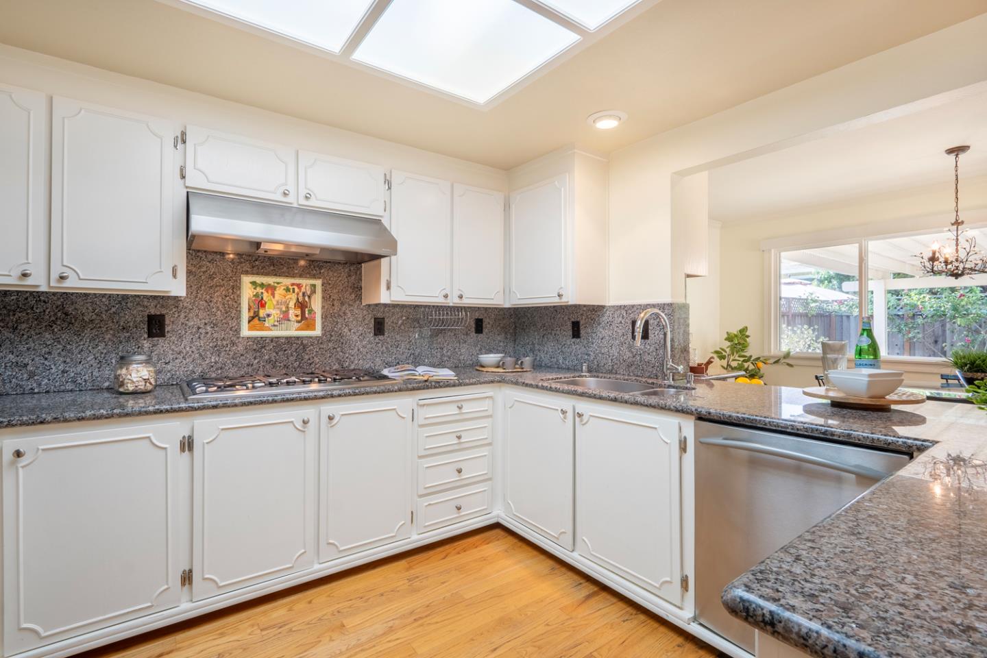 542 Canton DR