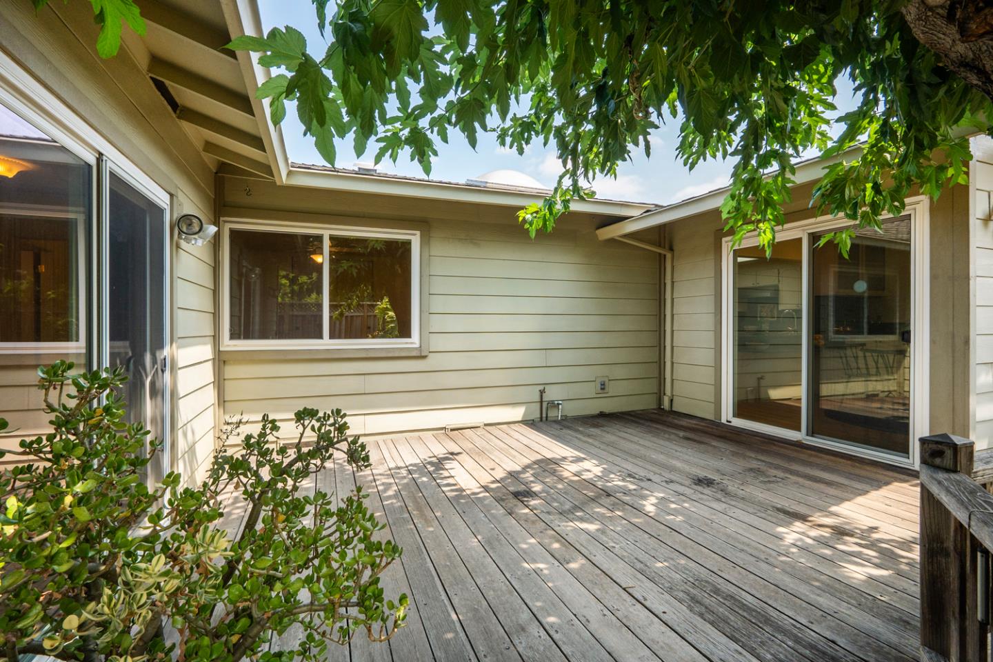 542 Canton DR