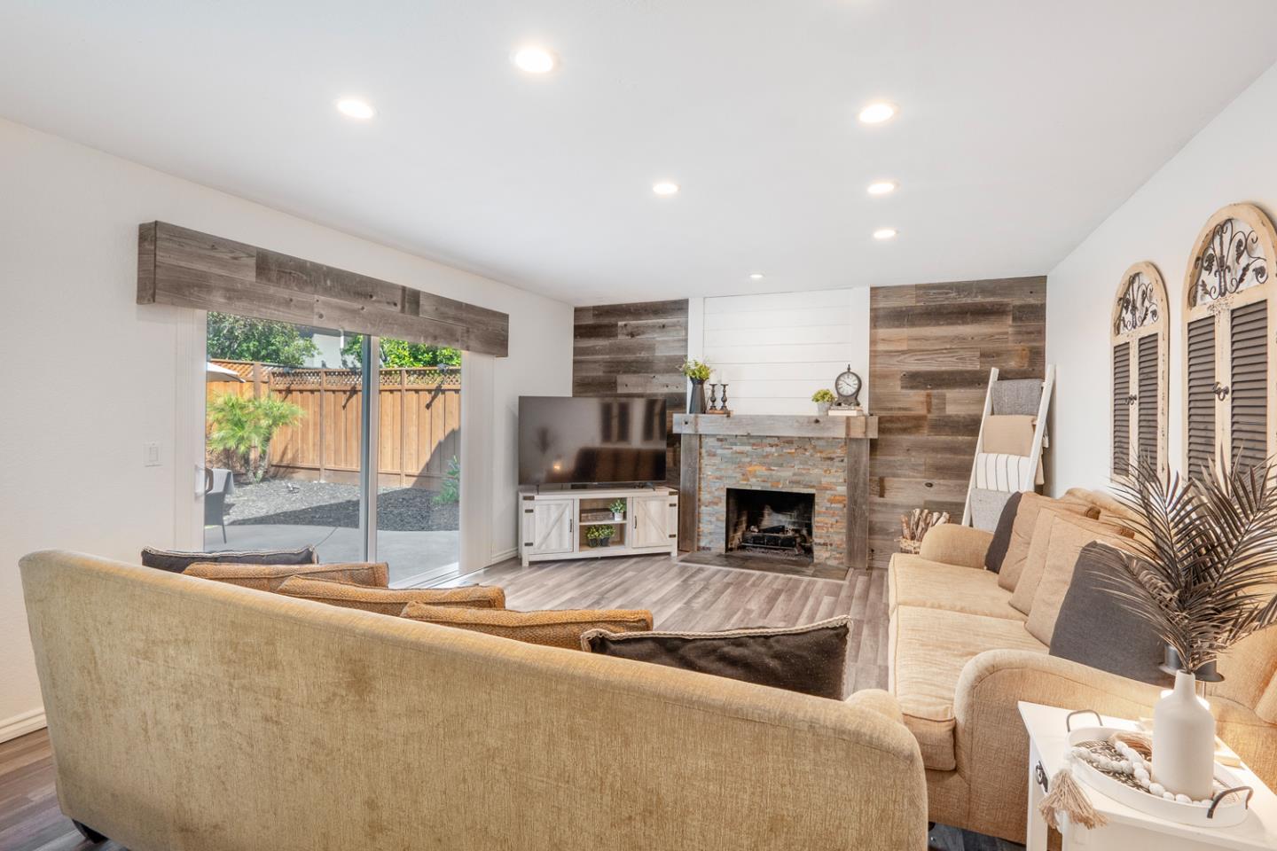 15900 La Porte CT