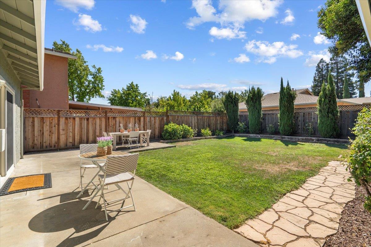 6725 Stephan CT
