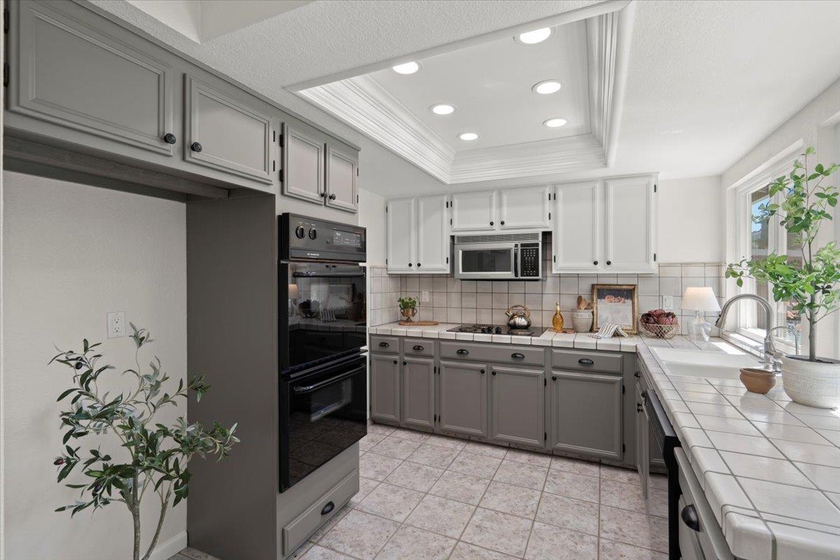 6725 Stephan CT