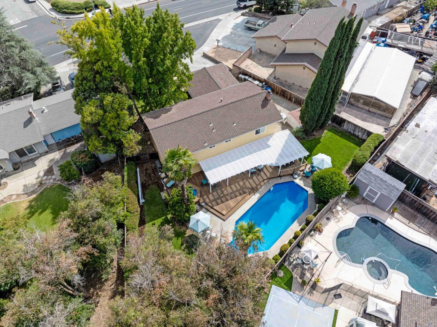 465 La Crosse DR