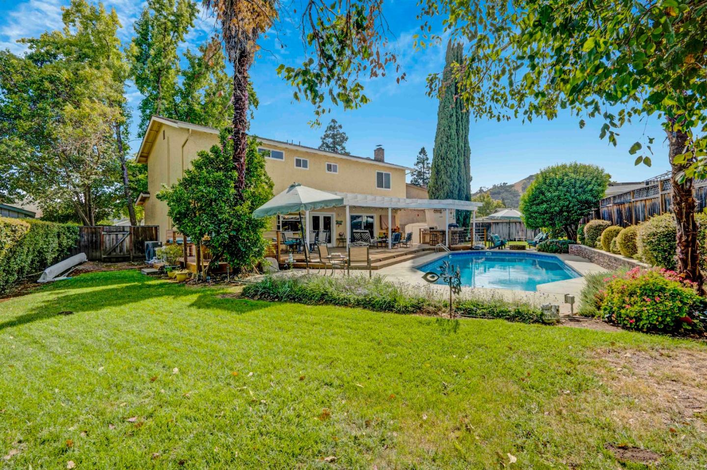 465 La Crosse DR