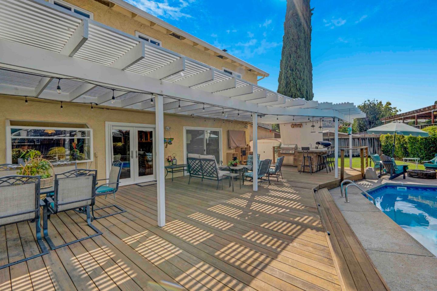 465 La Crosse DR