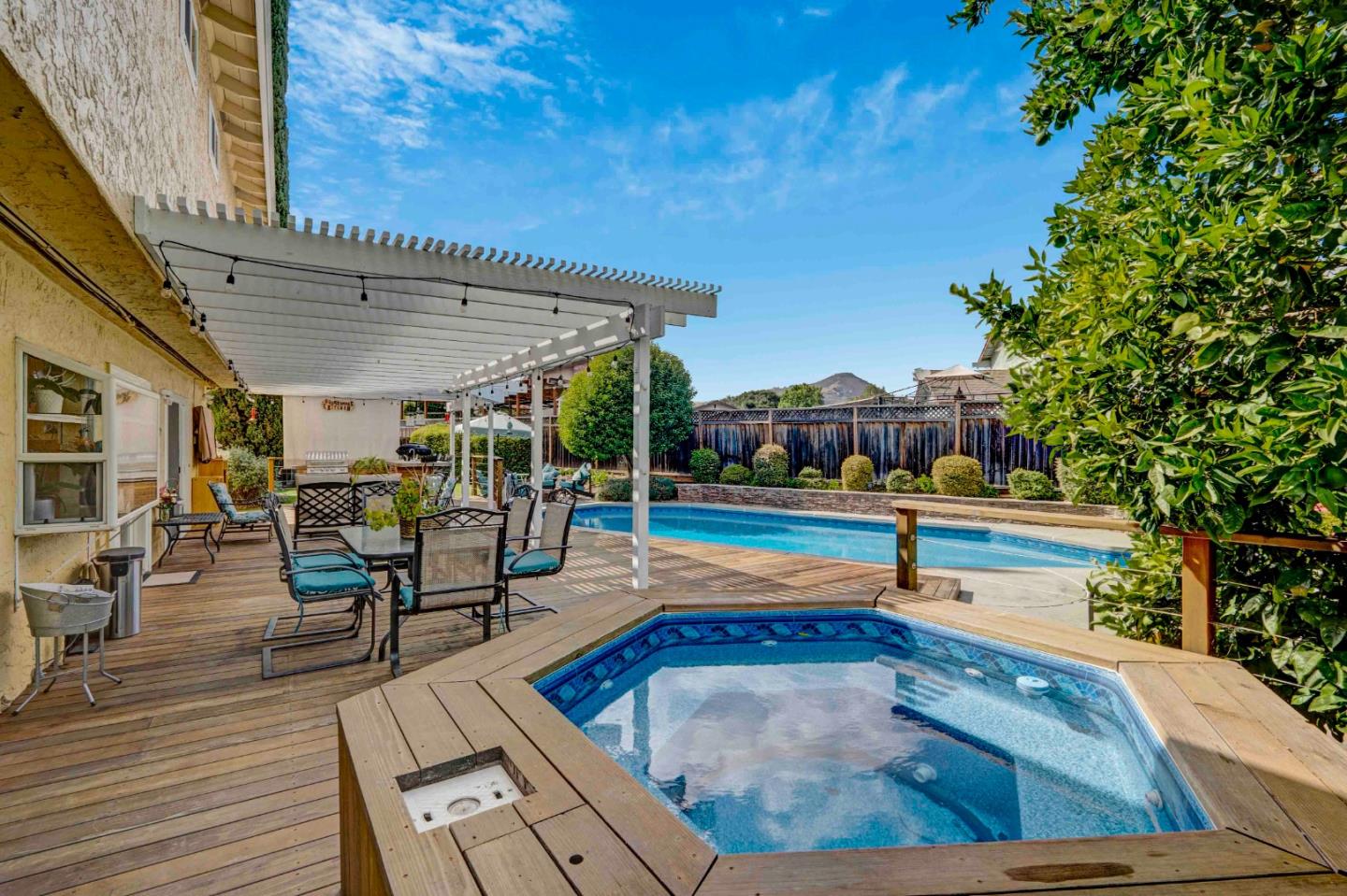 465 La Crosse DR