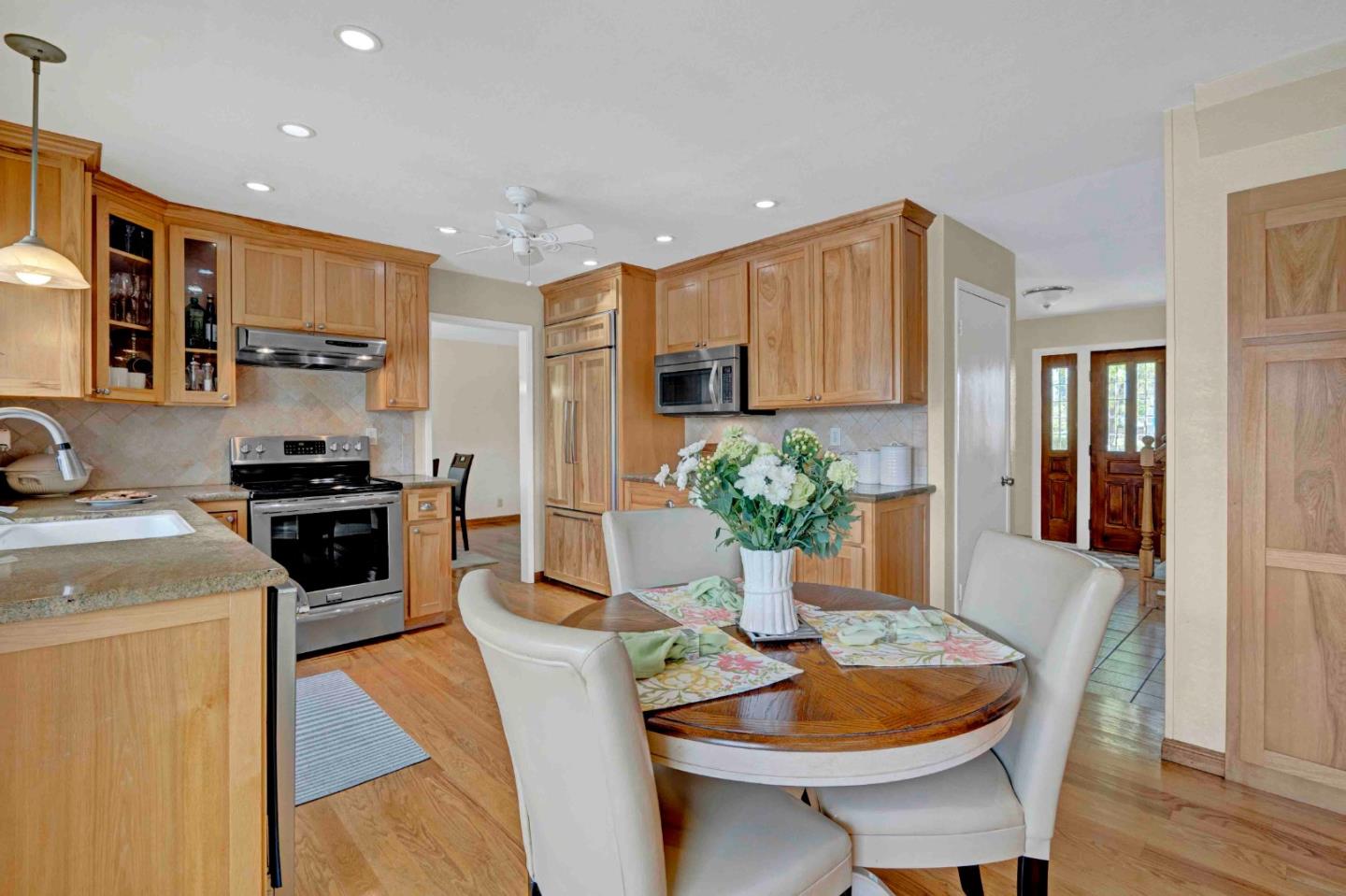 465 La Crosse DR